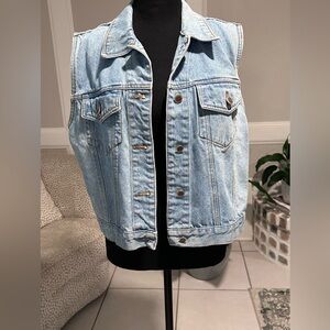 Vintage Bill Blass Light Wash Denim Vest